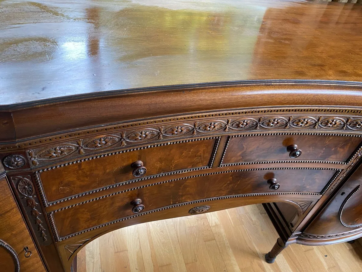 Mahogany dresser - Image 1