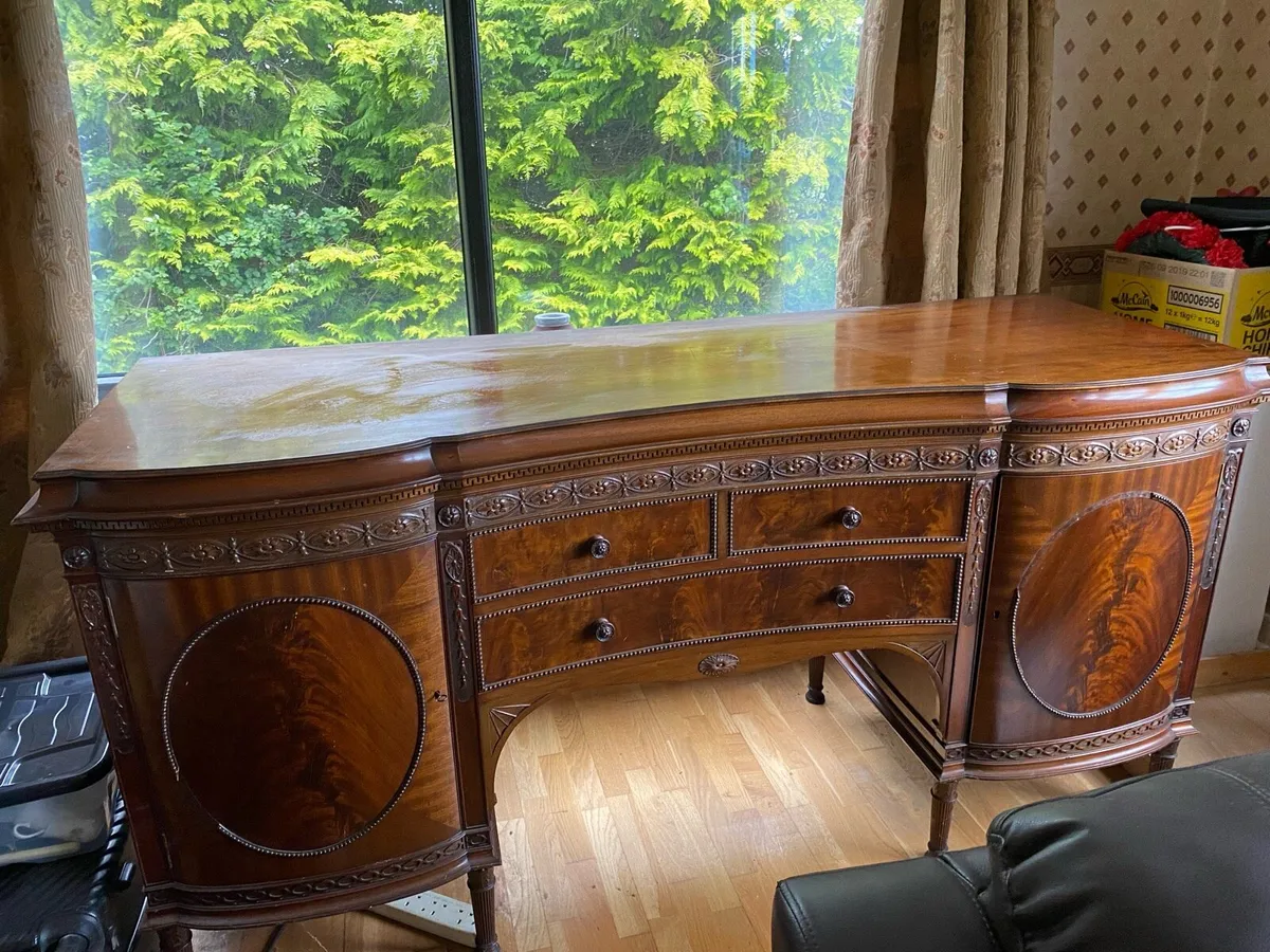 Mahogany dresser - Image 3