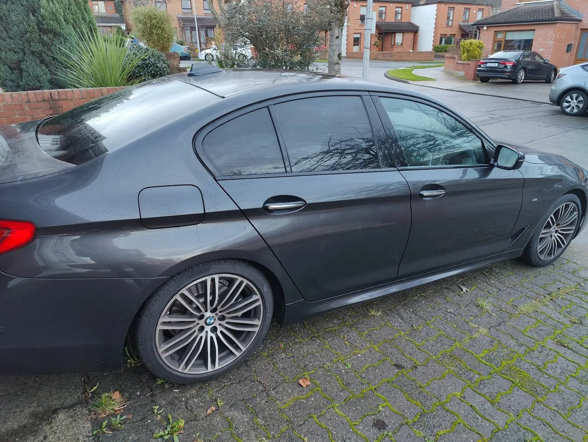 BMW 5-Series 2017 - Image 4
