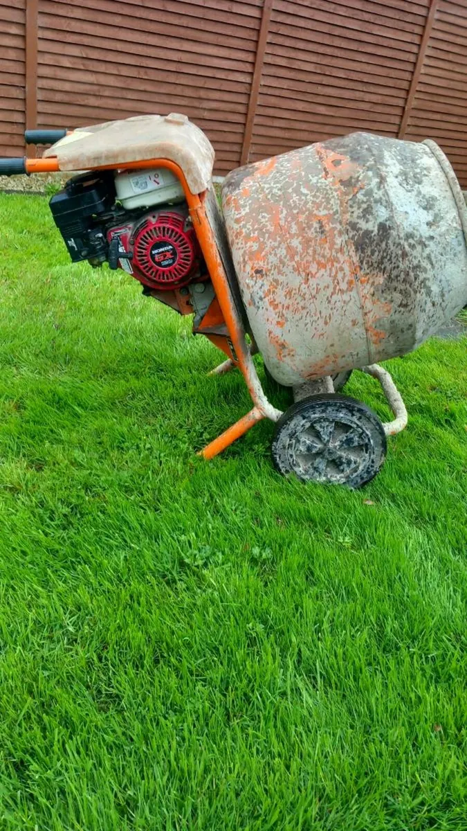 Belle cement mixer - Image 1