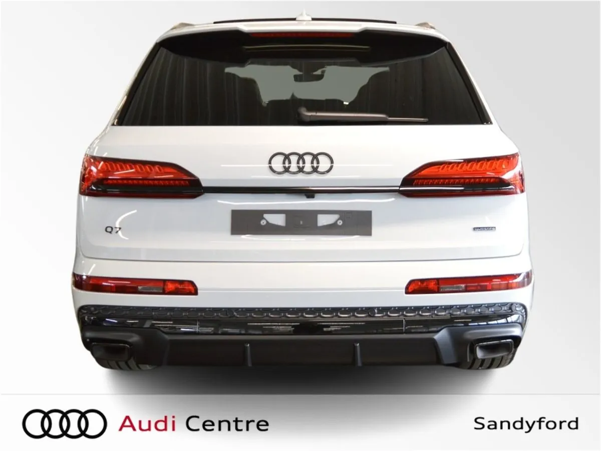 Audi Q7 55 Tfsi-e S-line Quattro 290KW Panoramic - Image 4