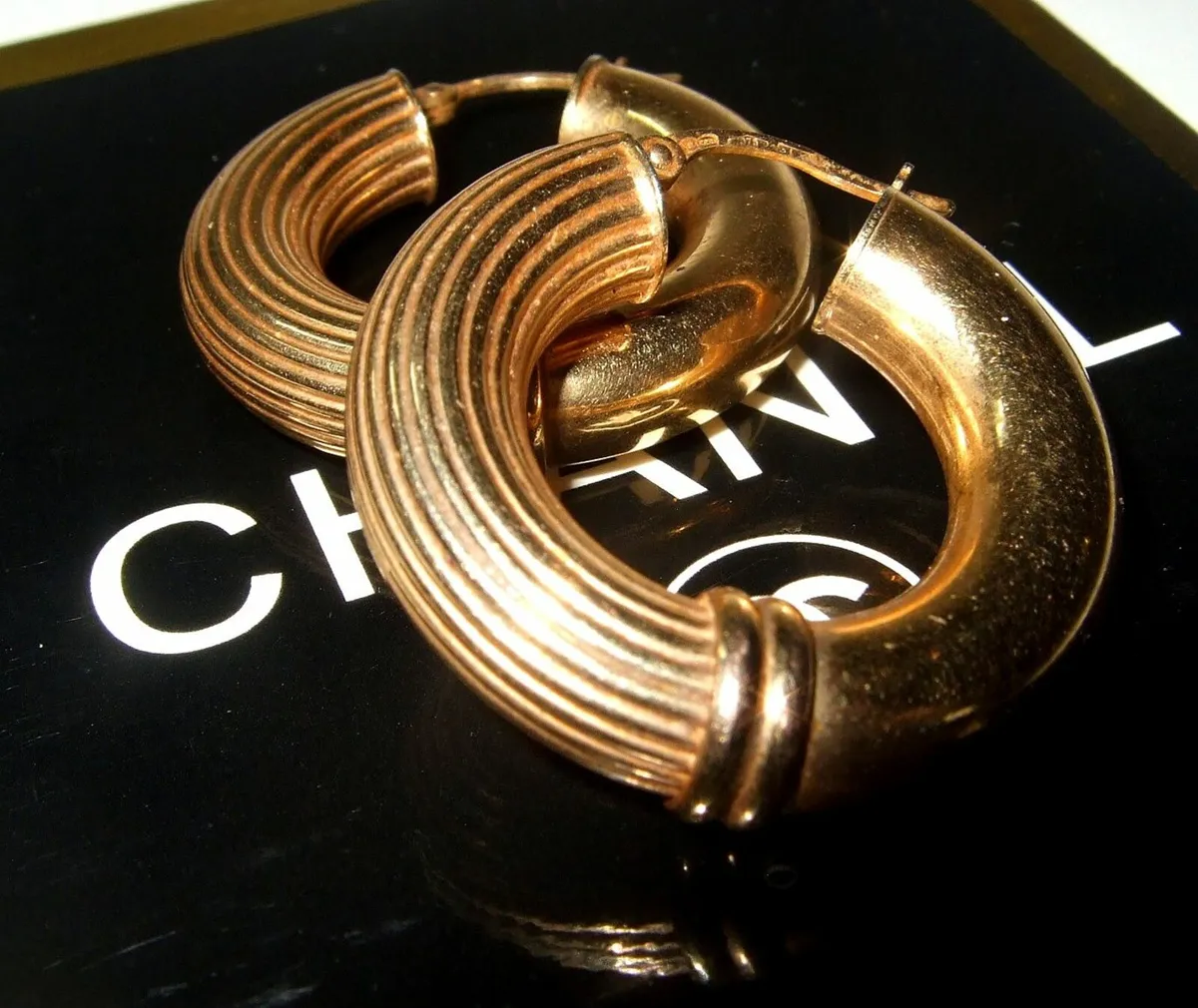Vintage Hallmarked 9ct Gold Hoops - Image 3