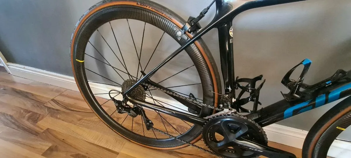 2021 Giant TCR - Image 4