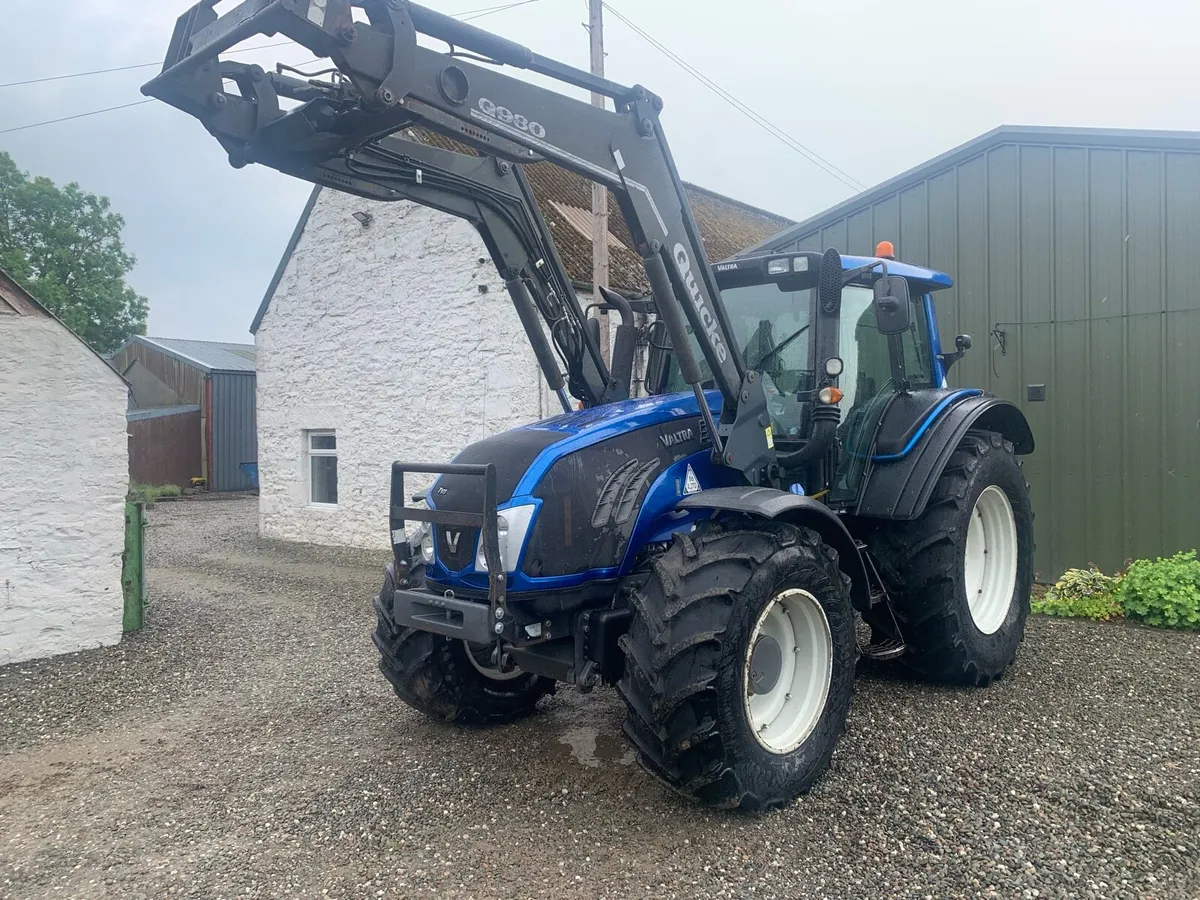 Valtra T173 (2014) (6720 hours) - Image 1