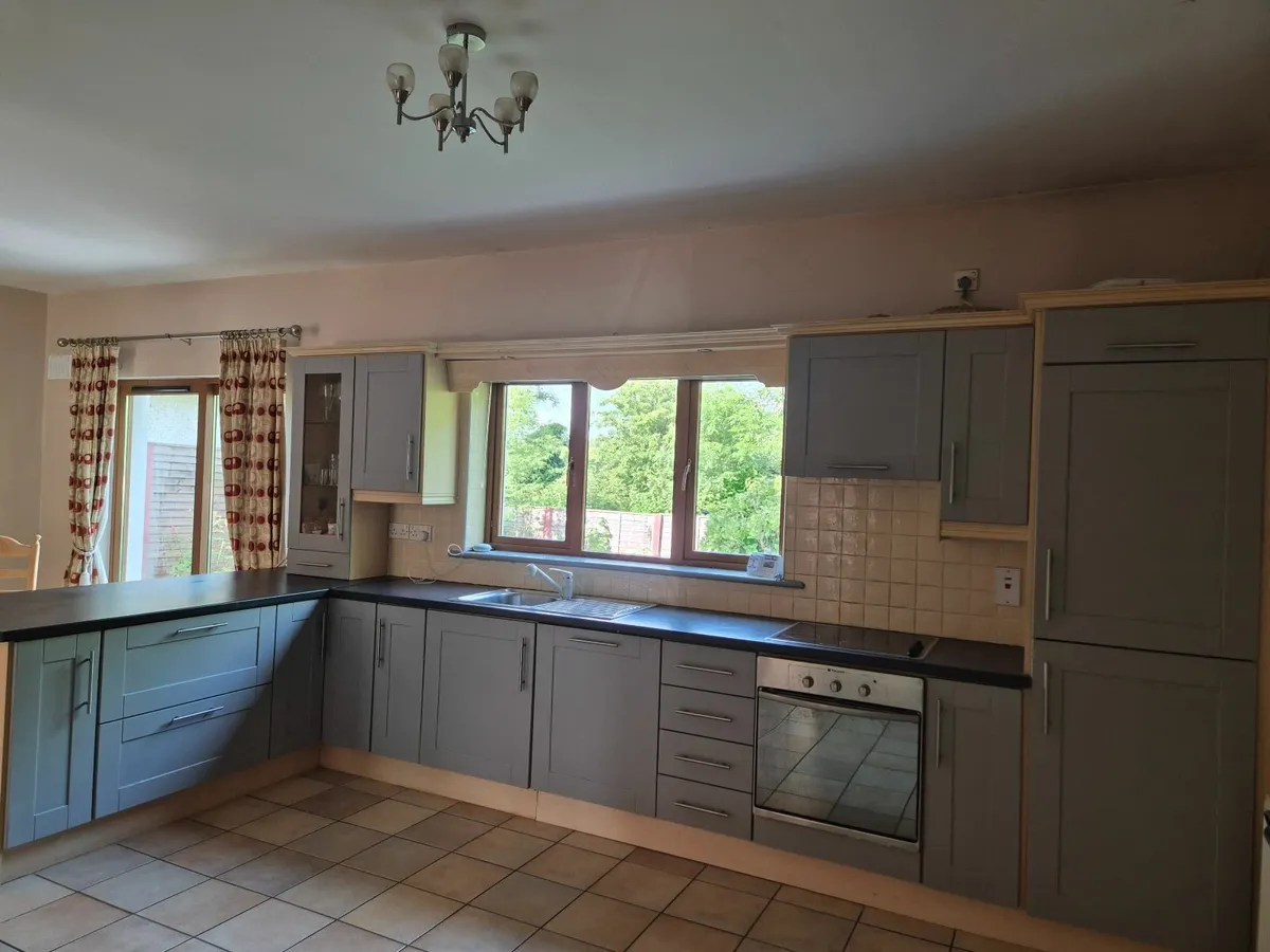 Kitchen - Image 4