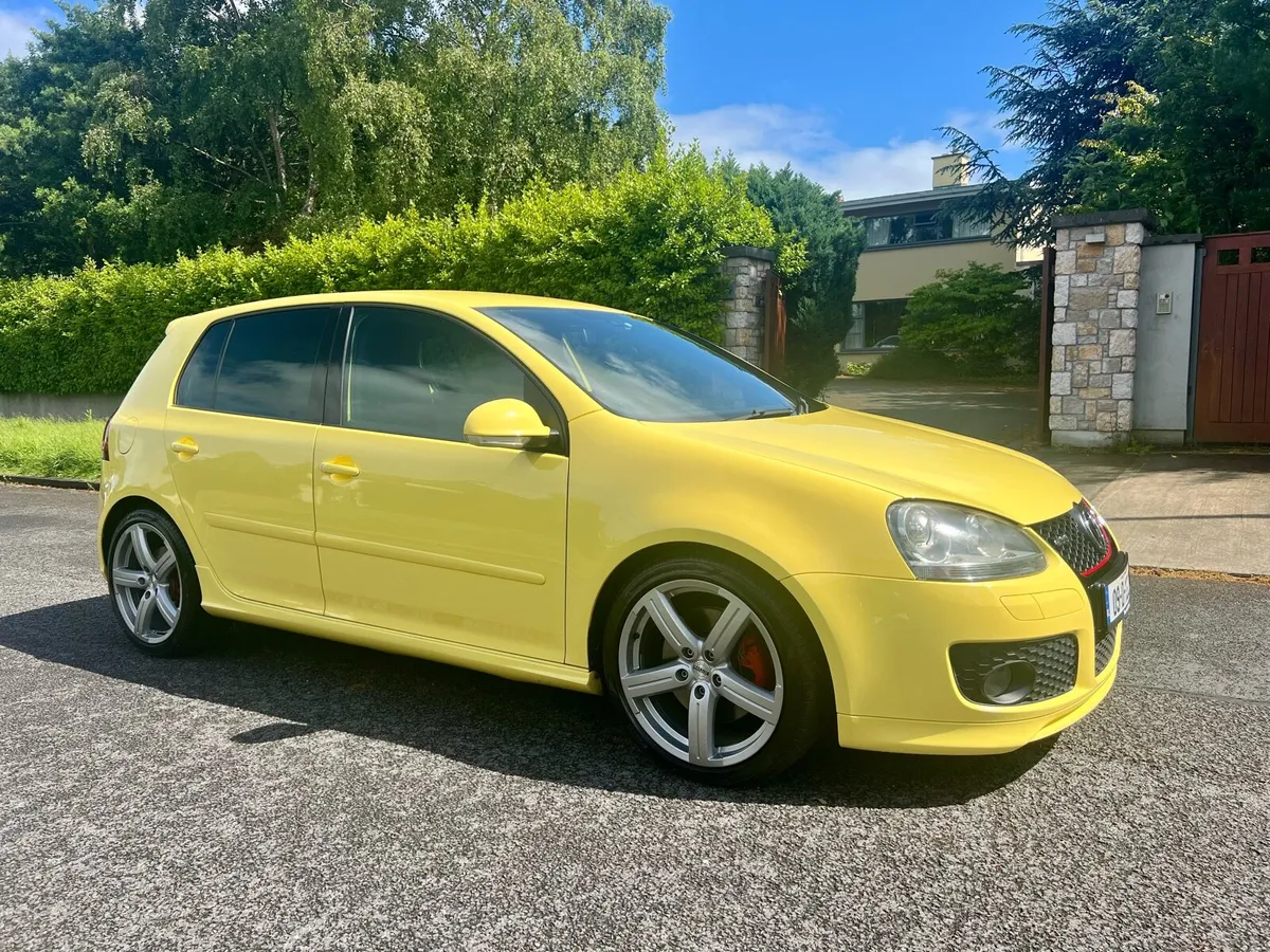 2009 VW Golf GTI Pirelli Edition - Image 1
