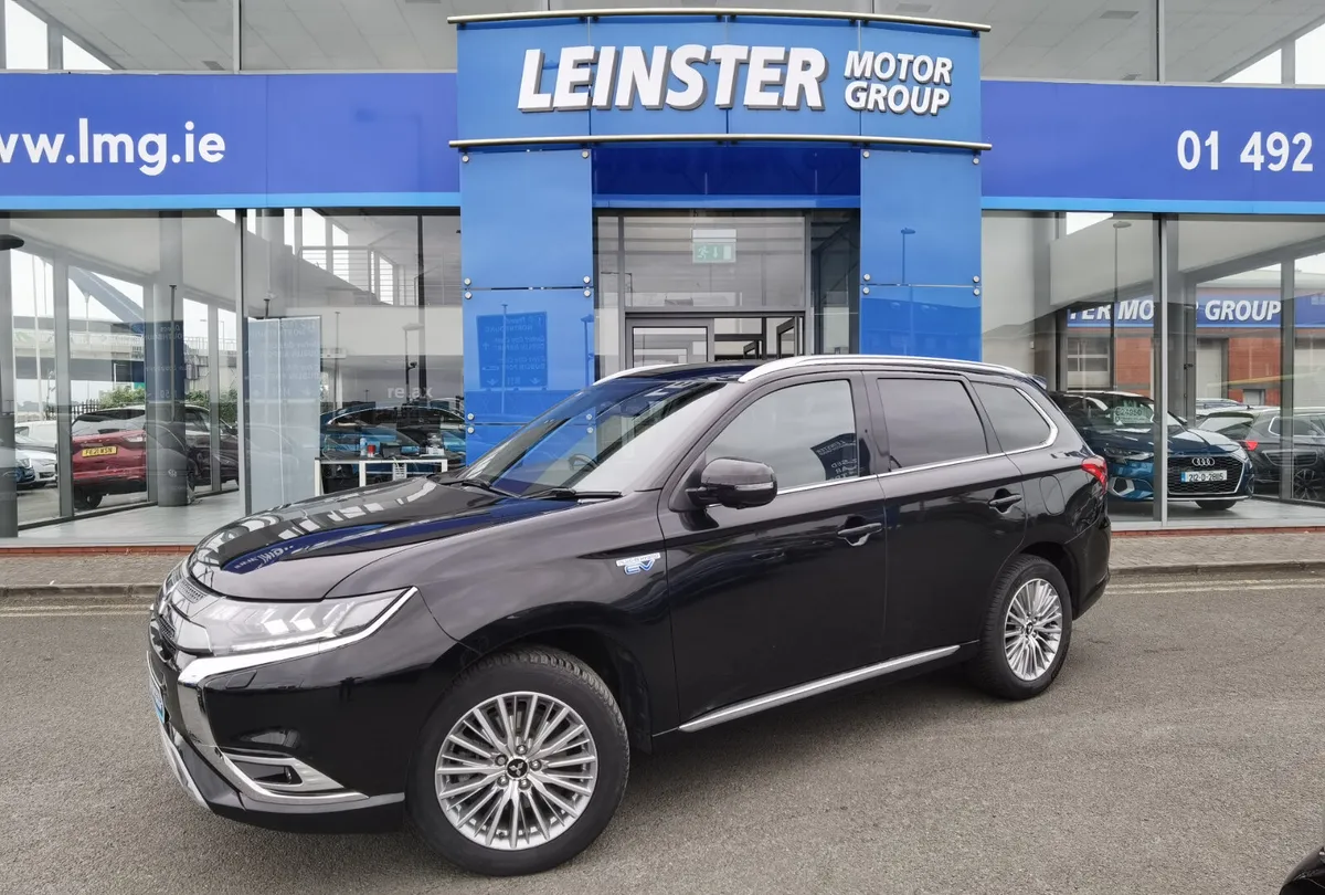 MITSUBISHI OUTLANDER 2.4 EXCEED AUTOMATIC PHEV - Image 1