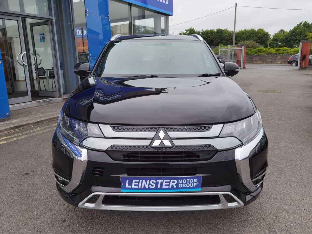 MITSUBISHI OUTLANDER 2.4 EXCEED AUTOMATIC PHEV - Image 2