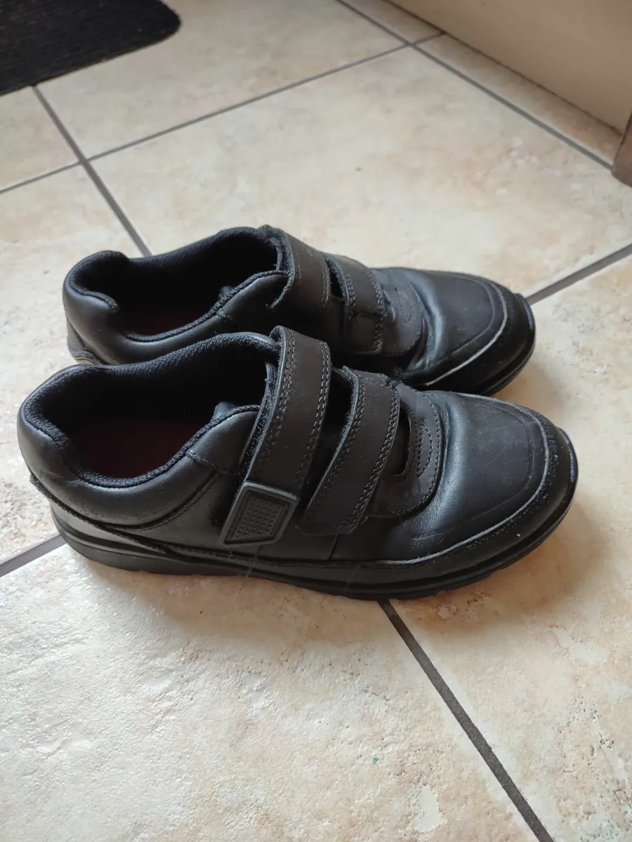 school shoes- CLARKS - Image 1