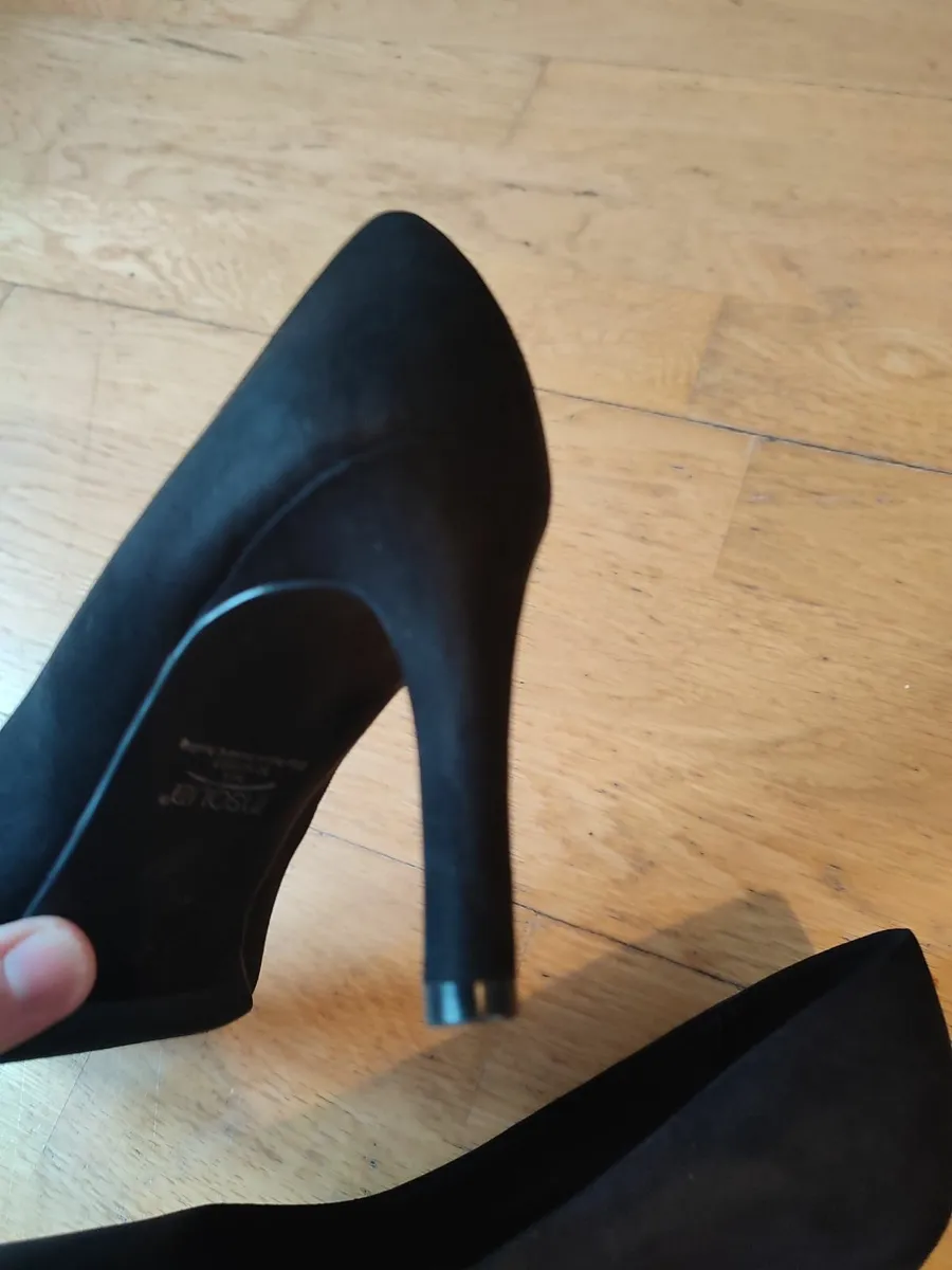 High heels - worn once - Image 3