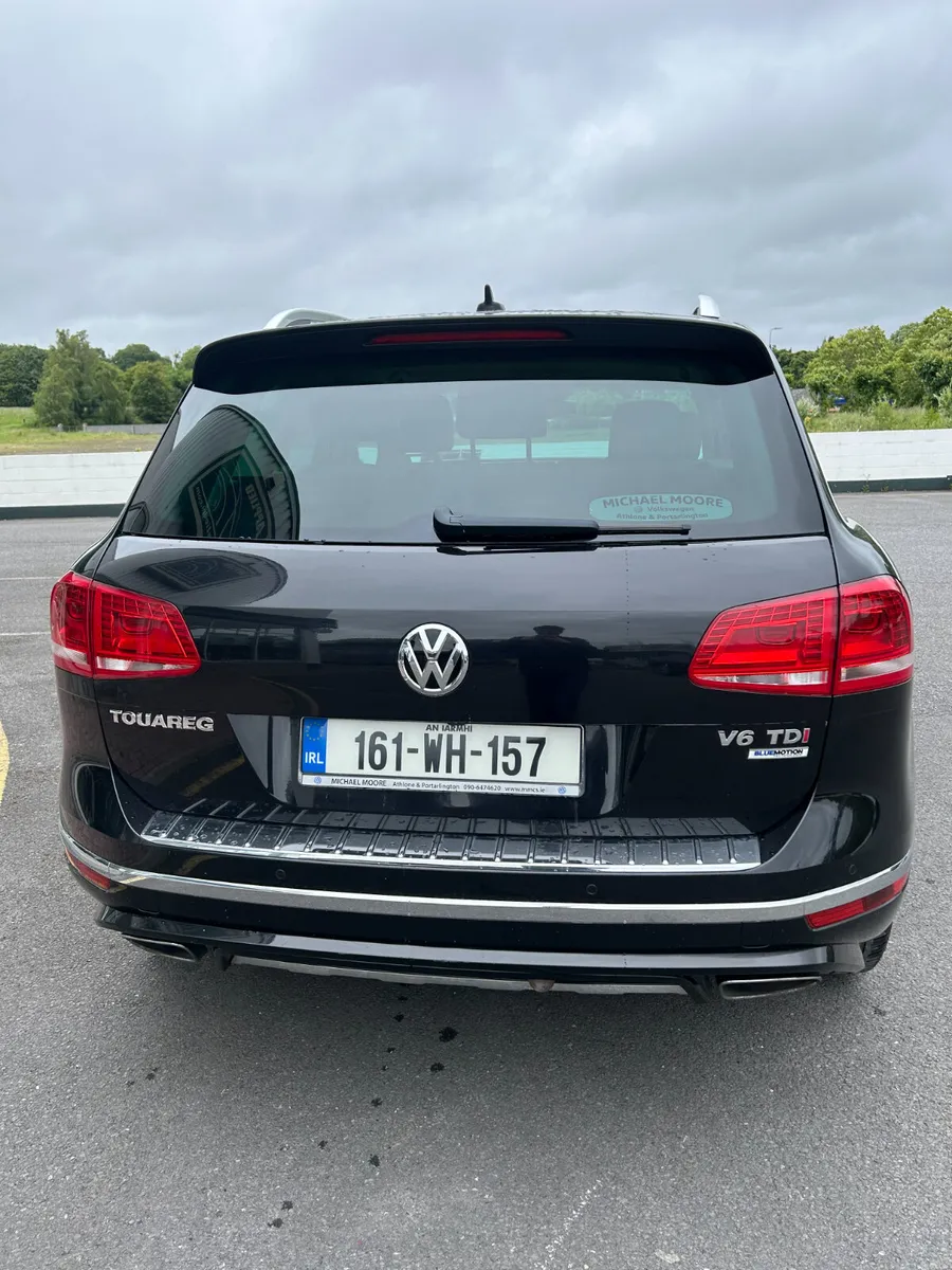 Volkswagen Touareg 2016  5 Seat Crew CAB / VAT Inv - Image 3