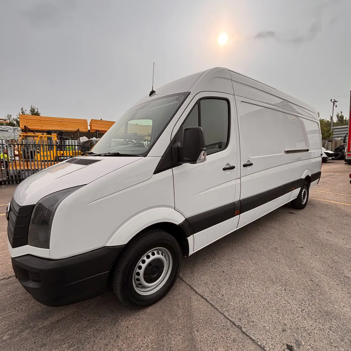 Volkswagen Crafter 2015 35 109 PSV TO March 2026 - Image 2