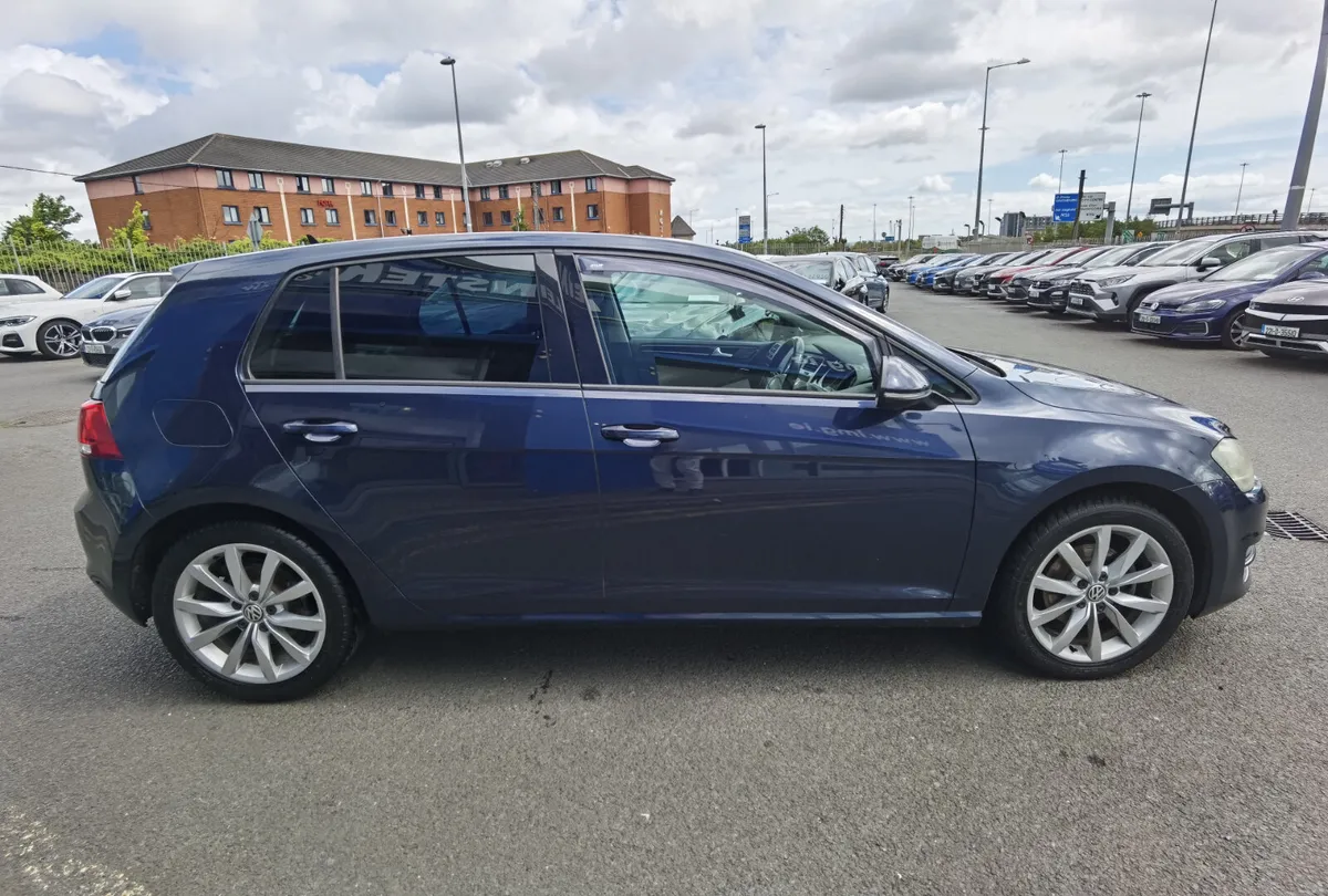 VOLKSWAGEN GOLF 1.4 TSI HIGHLINE AUTOMATIC - Image 4
