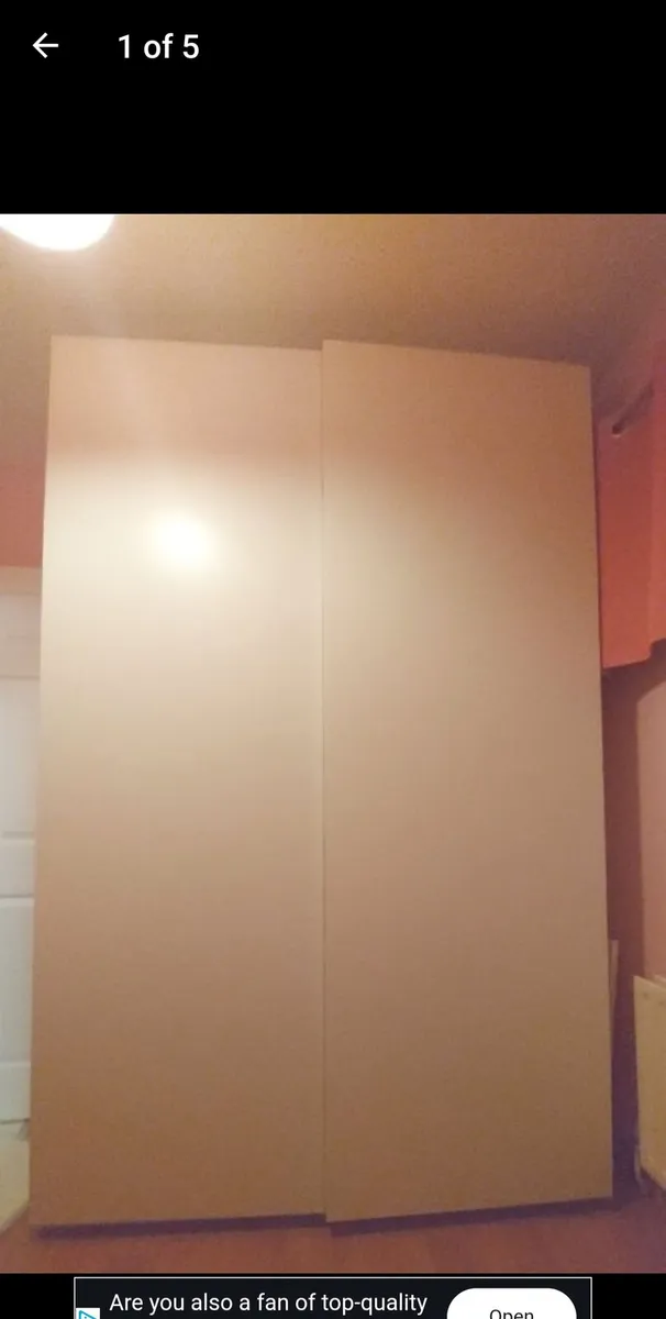 Wardrobe/sliderobe - Image 1