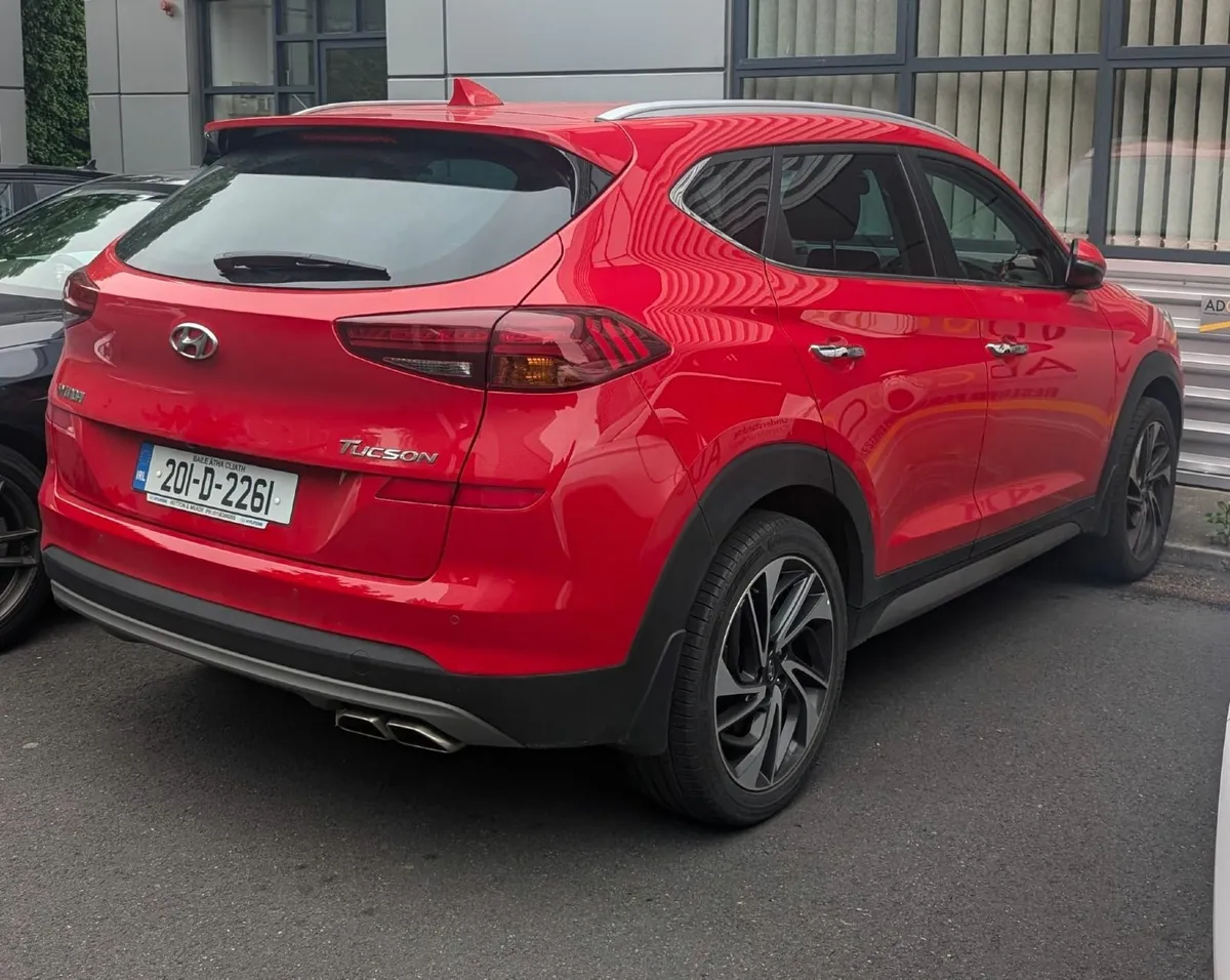 Hyundai Tucson 1.6 Diesel Executive PLUS   5DR - Image 3