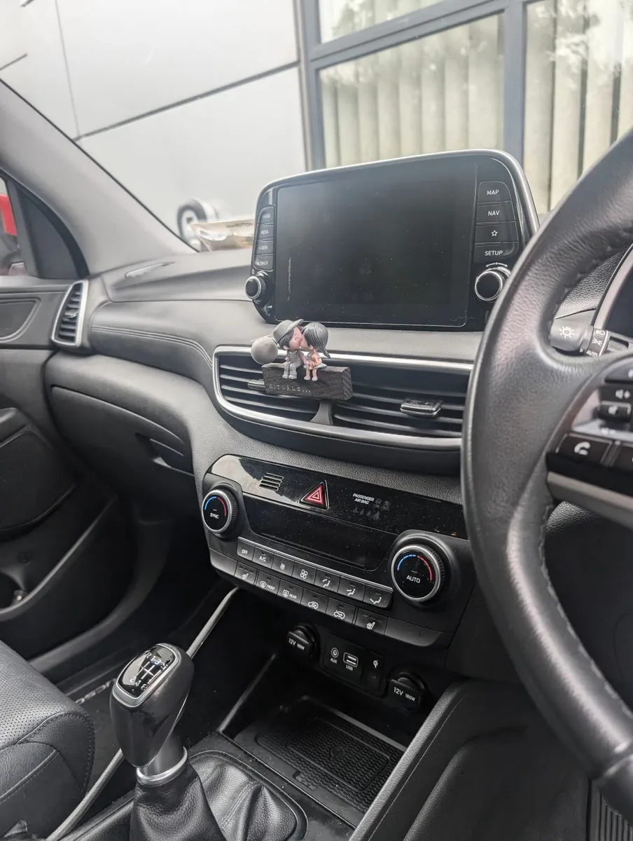 Hyundai Tucson 1.6 Diesel Executive PLUS   5DR - Image 4