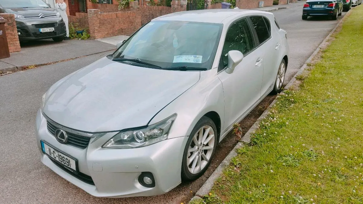Lexus CT200H - Image 1