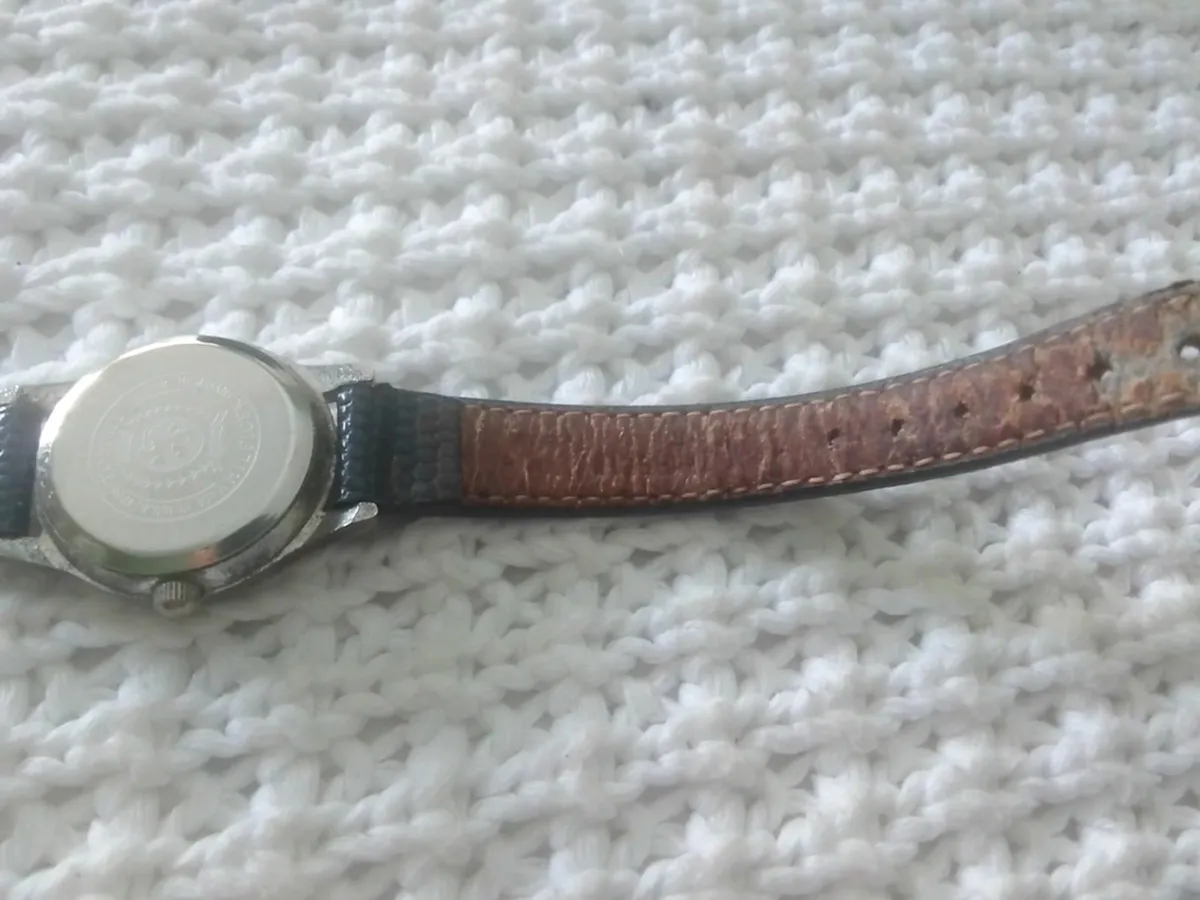 TOMMY HILFIGER VINTAGE LADIES WRIST WATCH - Image 3
