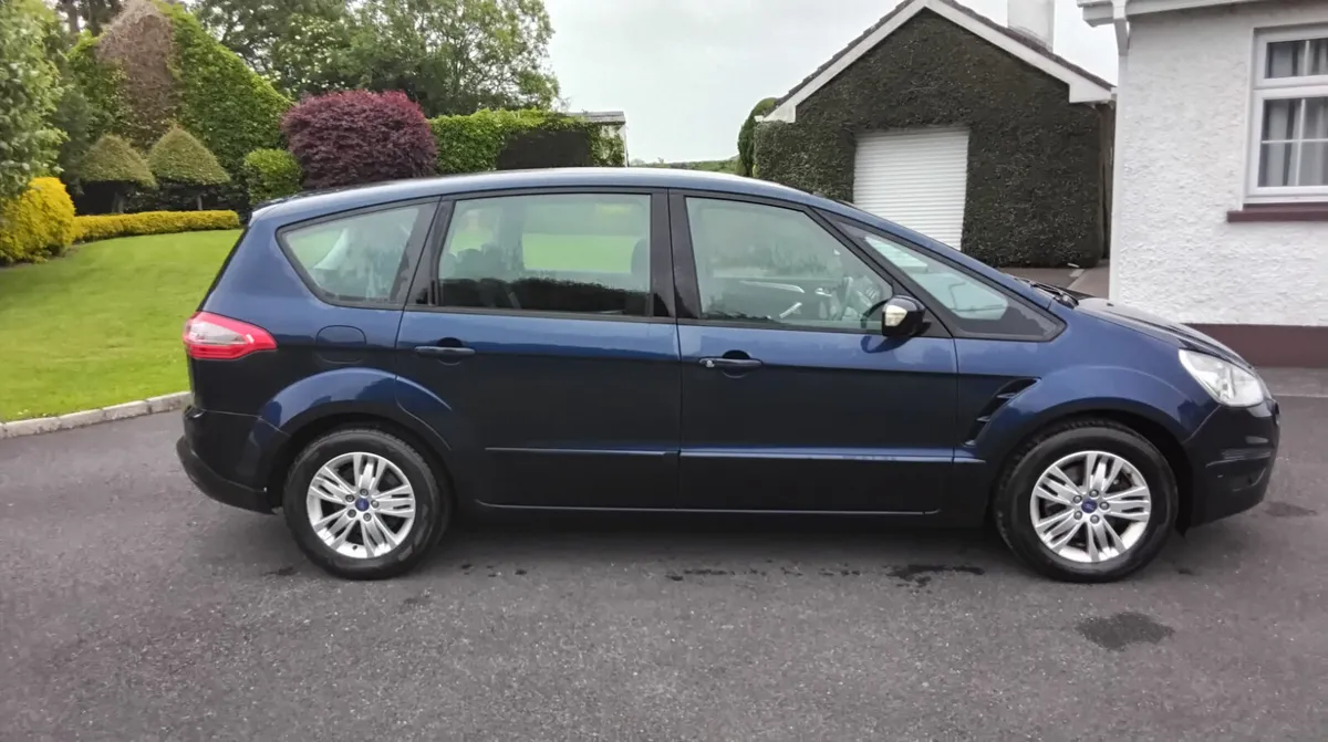 FORD S-MAX 2.0L ZETEC..LOW MILES 7-SEATS - Image 2