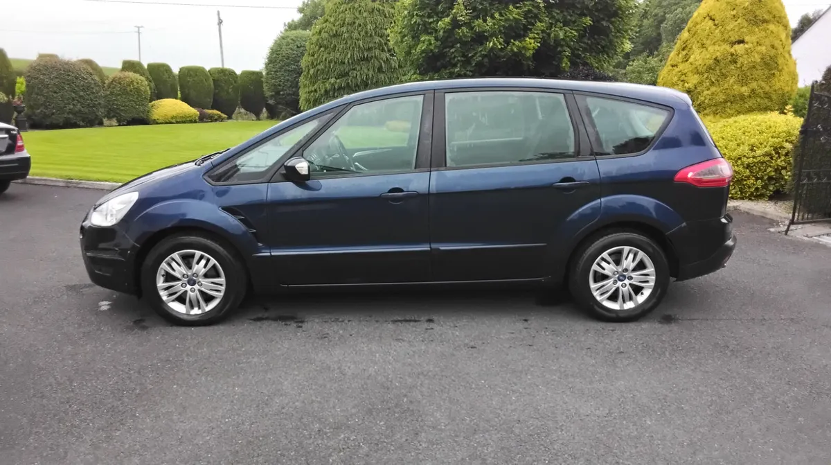 FORD S-MAX 2.0L ZETEC..LOW MILES 7-SEATS - Image 3