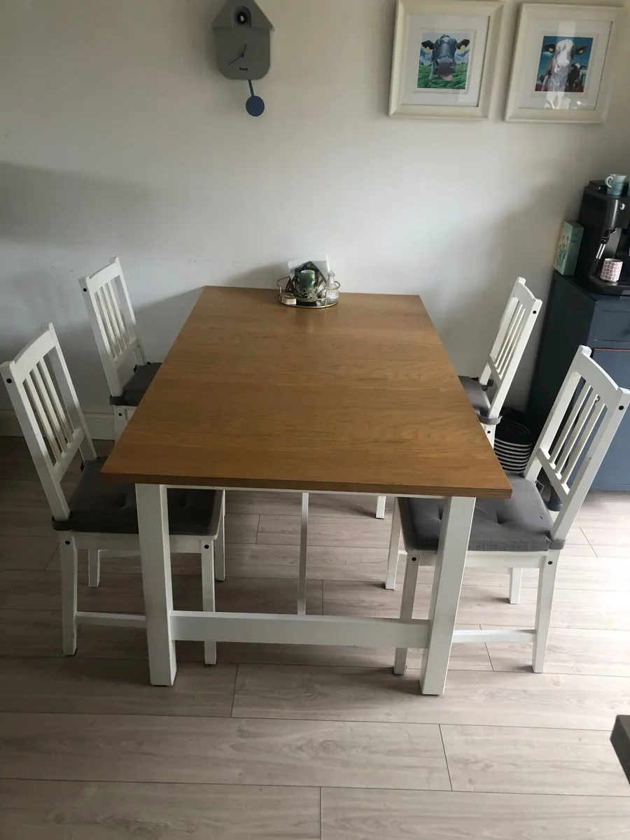 Kitchen table +4chairs - Image 2