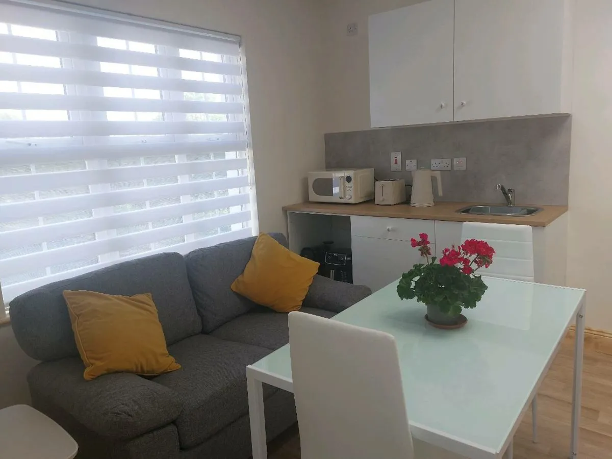 Doonvalley cosy studio apartment - Image 1
