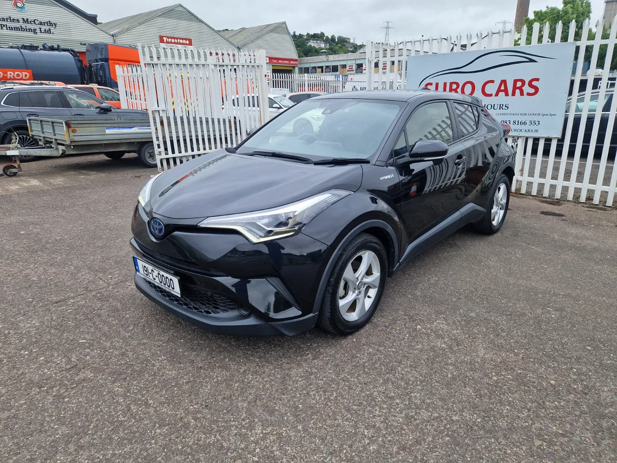 Toyota Ch-r 1.8 Self Charging Hybrid Automatic - Image 3