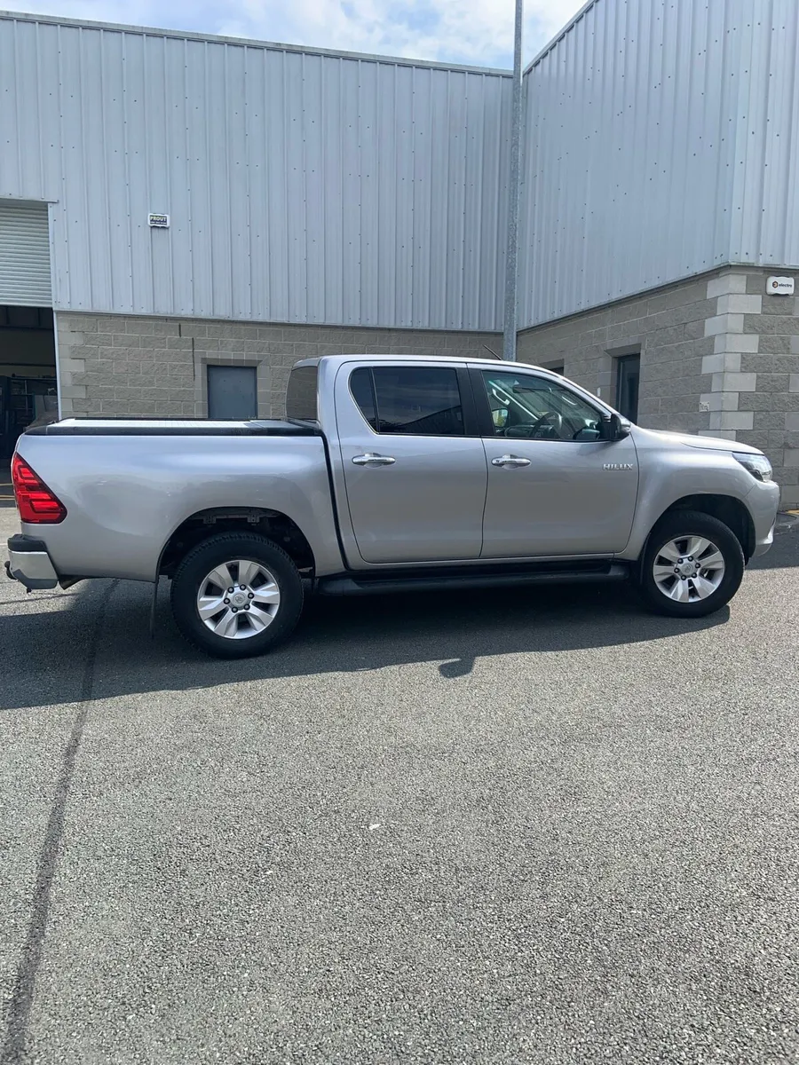HILUX 70k km - Image 1