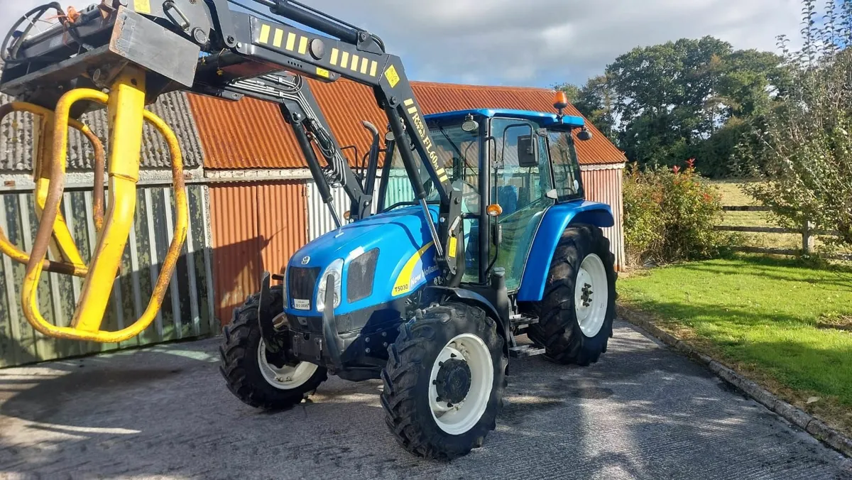 2009 New Holland  T5030 - Image 2