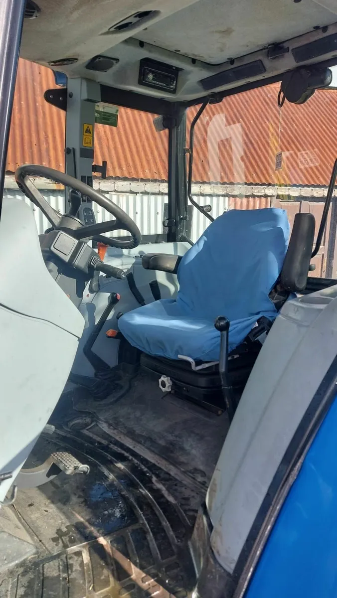 2009 New Holland  T5030 - Image 4