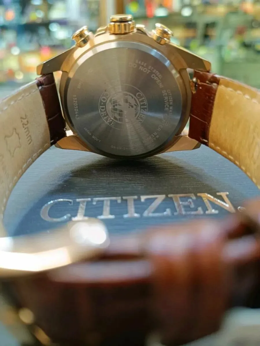 Citizen Eco-Drive WR 200 Watch, Leather Strap - Image 4