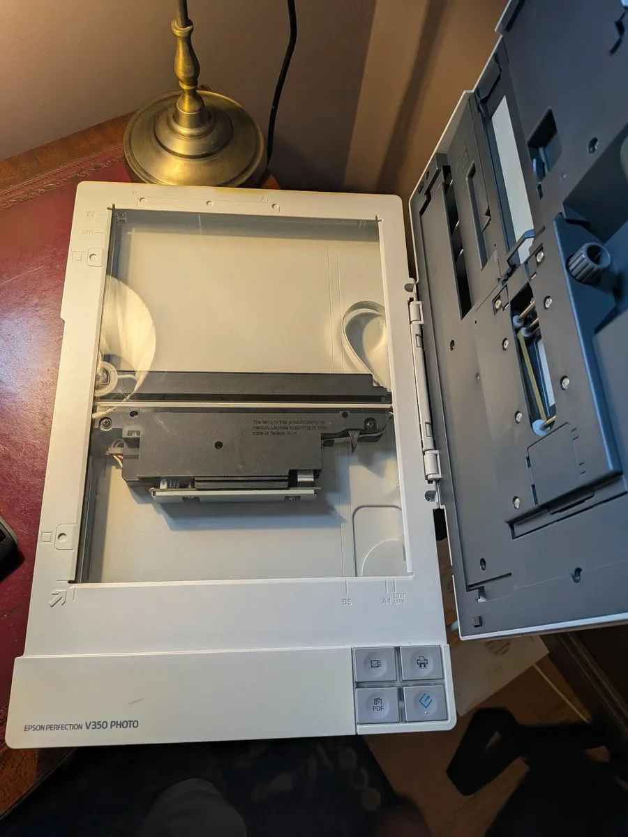 Epson Perfection V350 PHOTO Scanner - Image 1