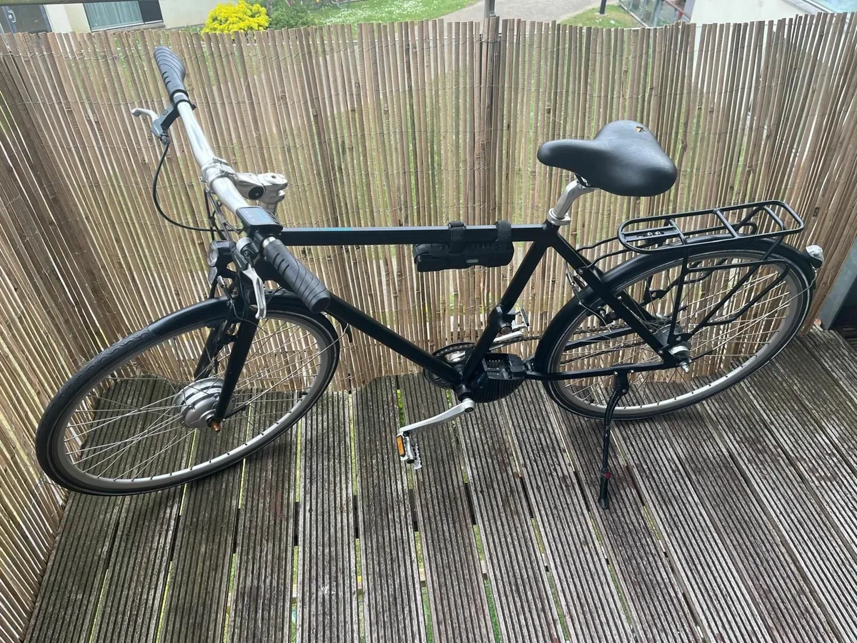 Momentum Electric Upstart Ebike - Image 4