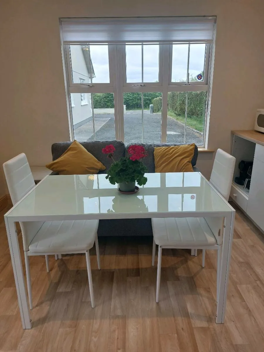 Doonvalley cosy studio apartment - Image 4
