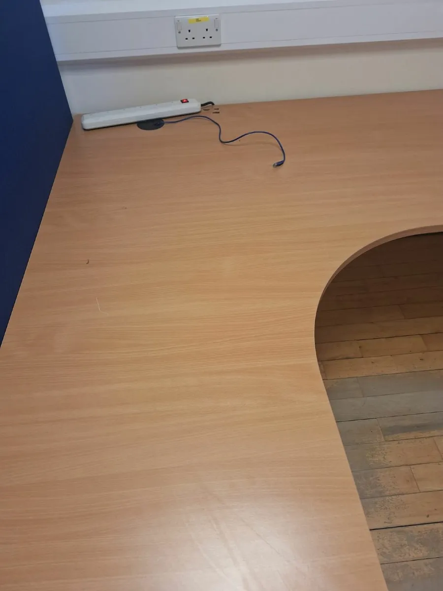 Office furniture - Image 2