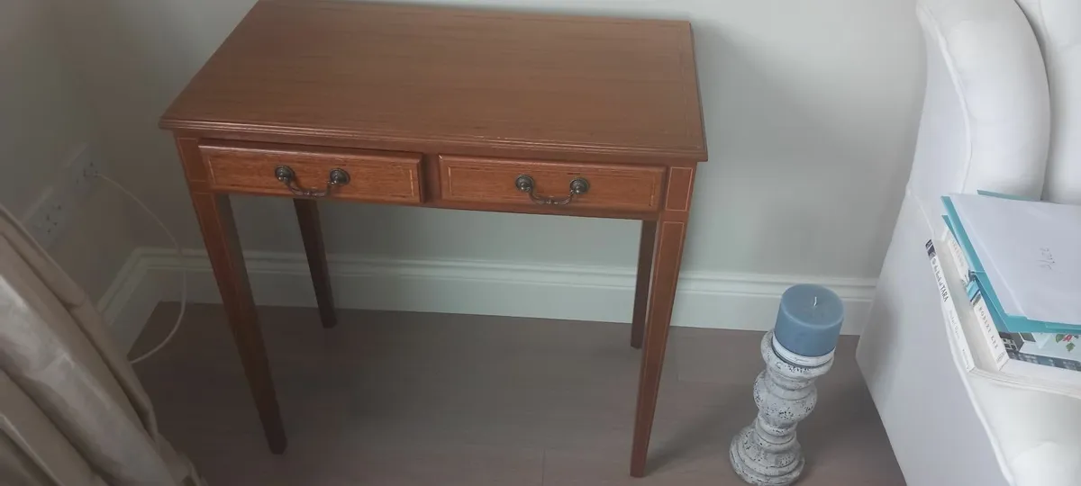 Console Table - Image 2