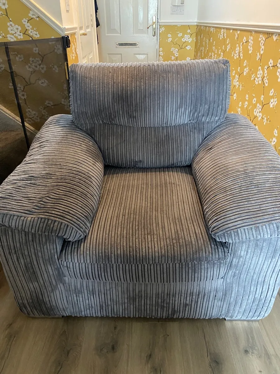 Grey armchair - Image 1