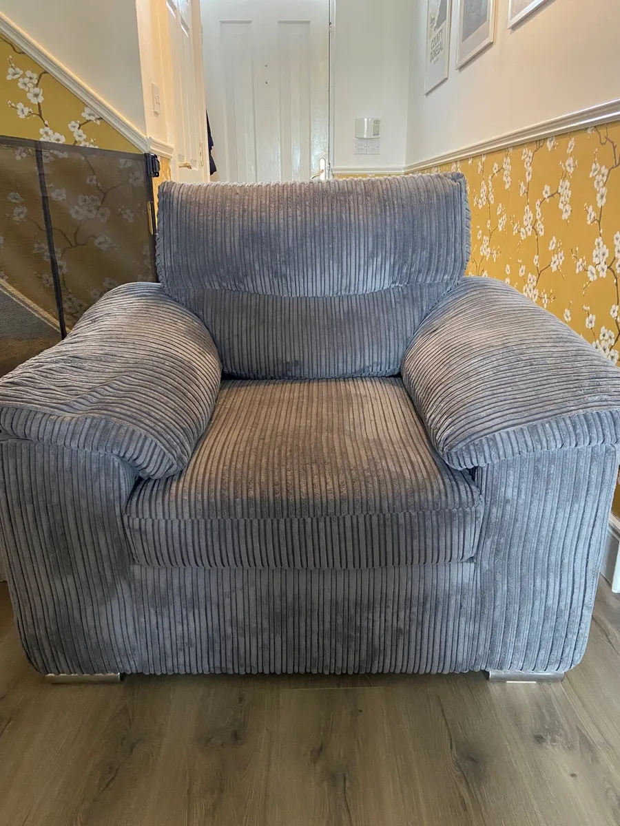 Grey armchair - Image 2
