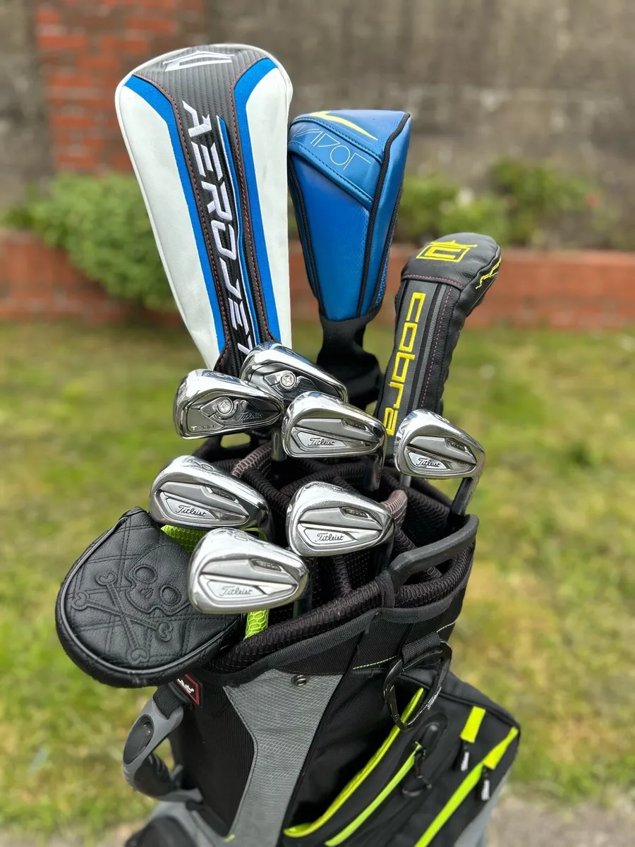 Full set of golf clubs - Image 1
