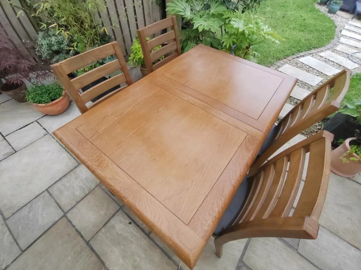 Kitchen dining table - Image 1