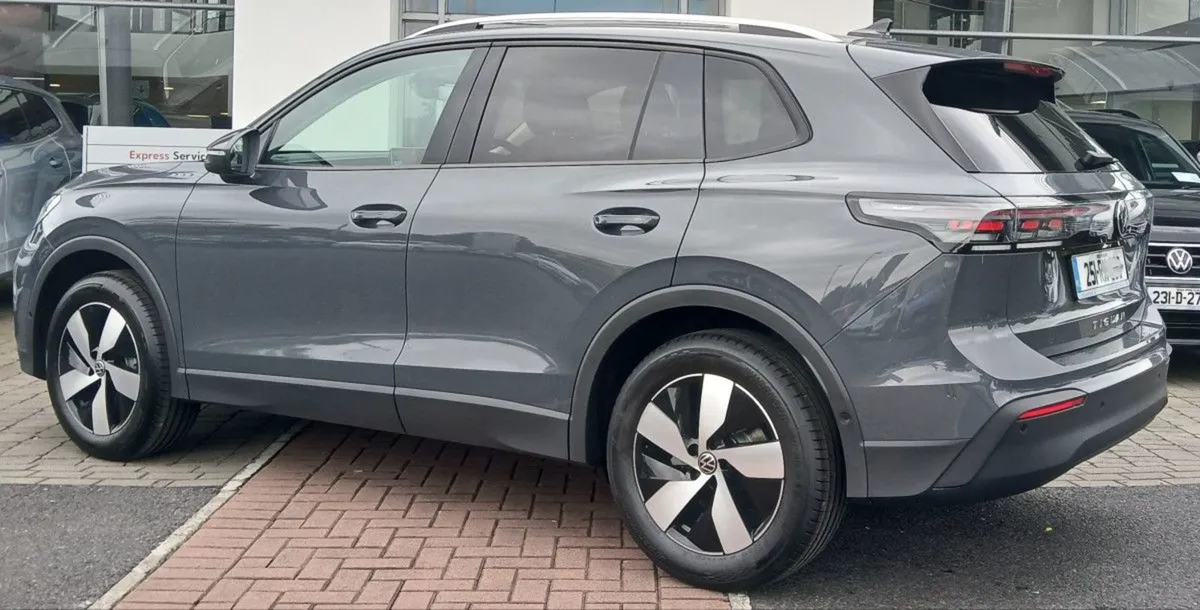 Volkswagen Tiguan Edition 75 2.0 TDI DSG 150HP  a - Image 4