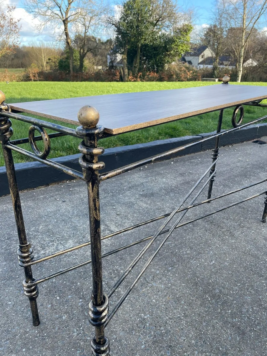 Cast iron table - Image 1