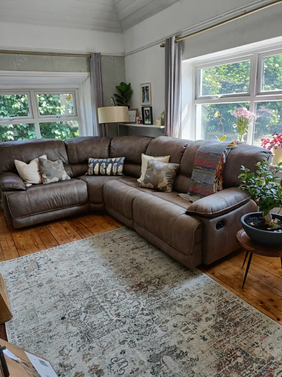 Couch - Image 1