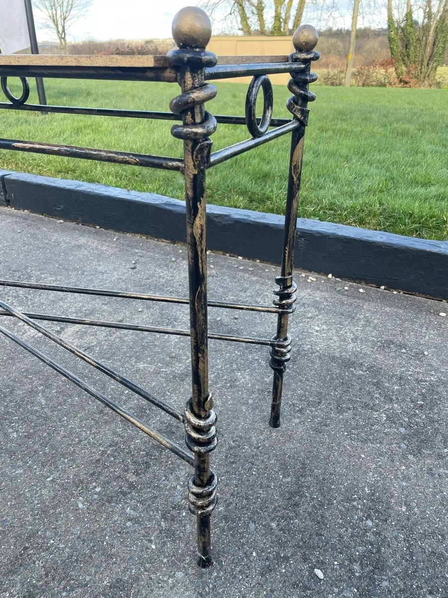 Cast iron table - Image 3