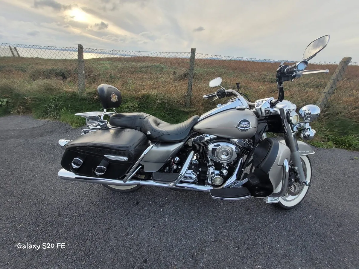 Harley Davidson Roadking Classic - Image 3