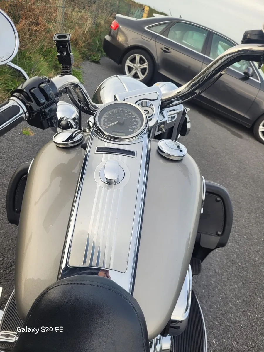 Harley Davidson Roadking Classic - Image 4