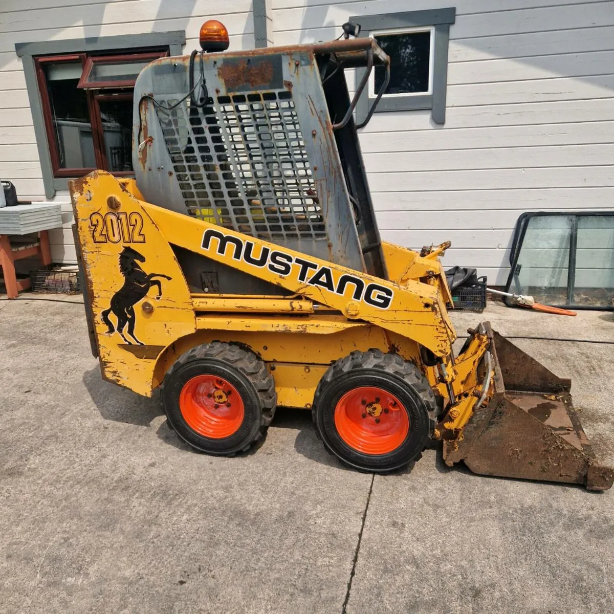 Mustang 2012 Skidsteer, Bobcat, Skid steer - Image 1
