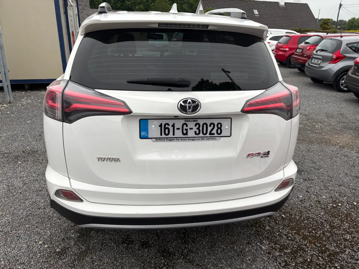 2016 Toyota RAV4 Luna - Image 4