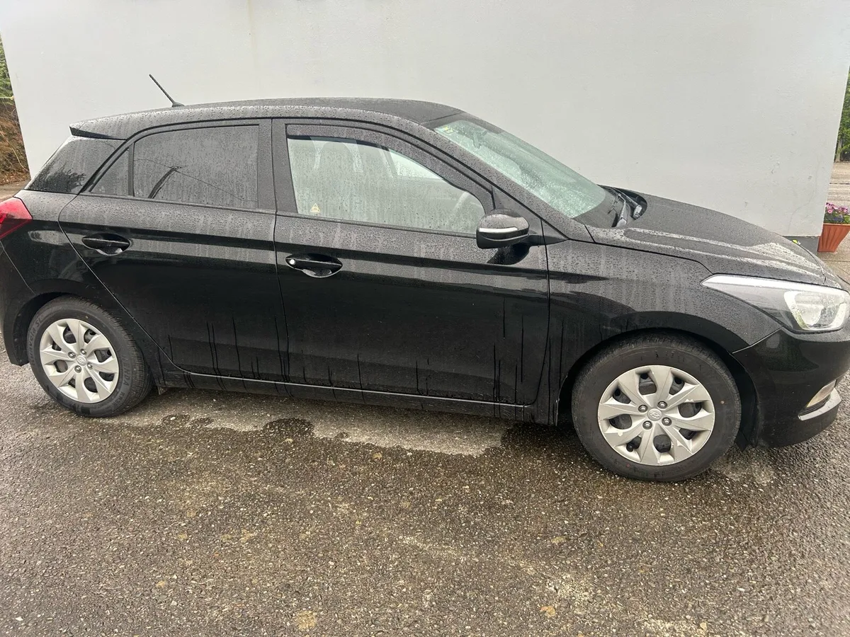 Hyundai i20 - Image 2