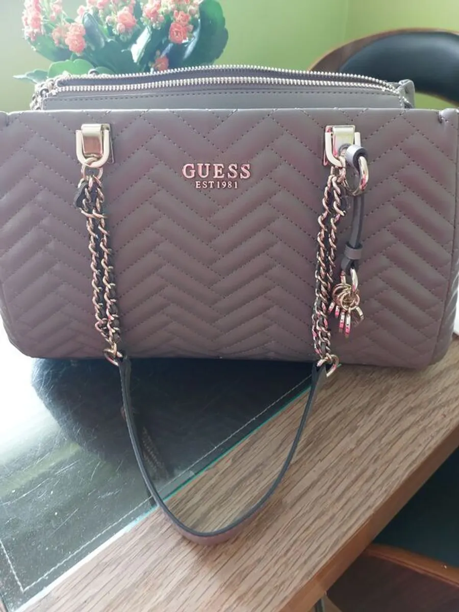 Brand new Guess handbag - Image 1